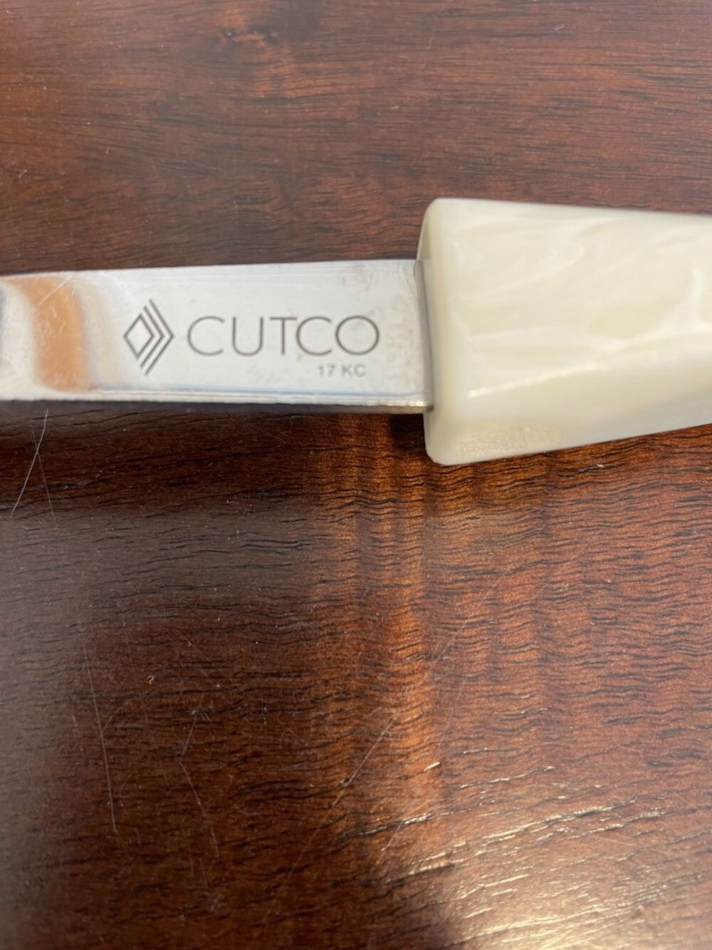 Vintage Cutco Serving Spoon - Pearl White Handle - Picture 3 of 8